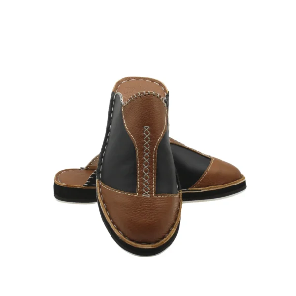 Babouche en cuir pour homme marron vue de face, fabrication artisanale marocaine